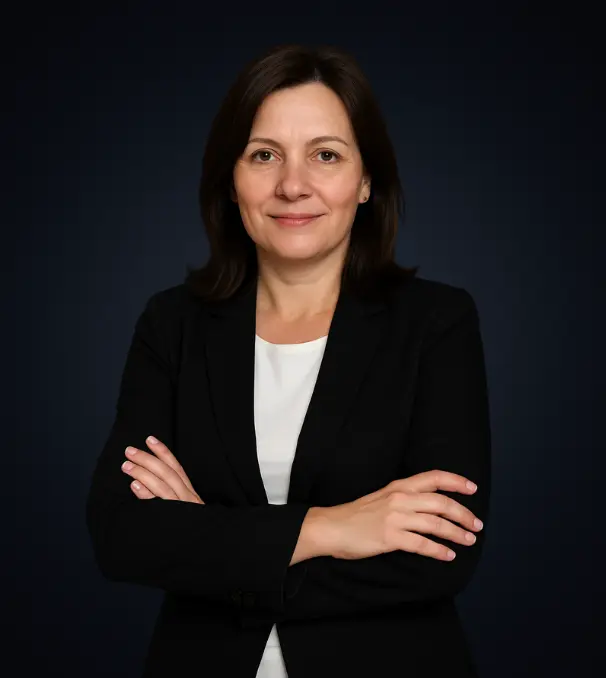 Aconto tax advisor reviewing financial reports